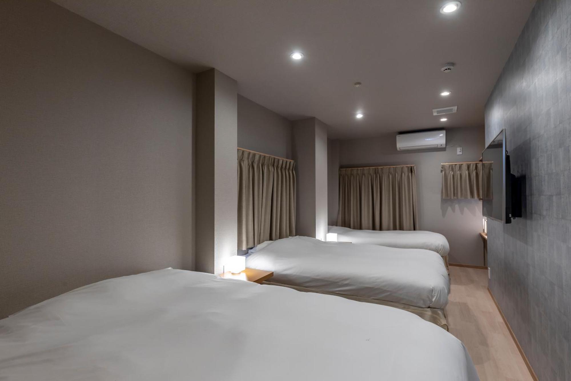 Kyoto Takatsuji Rose Heights Hotell Exteriör bild